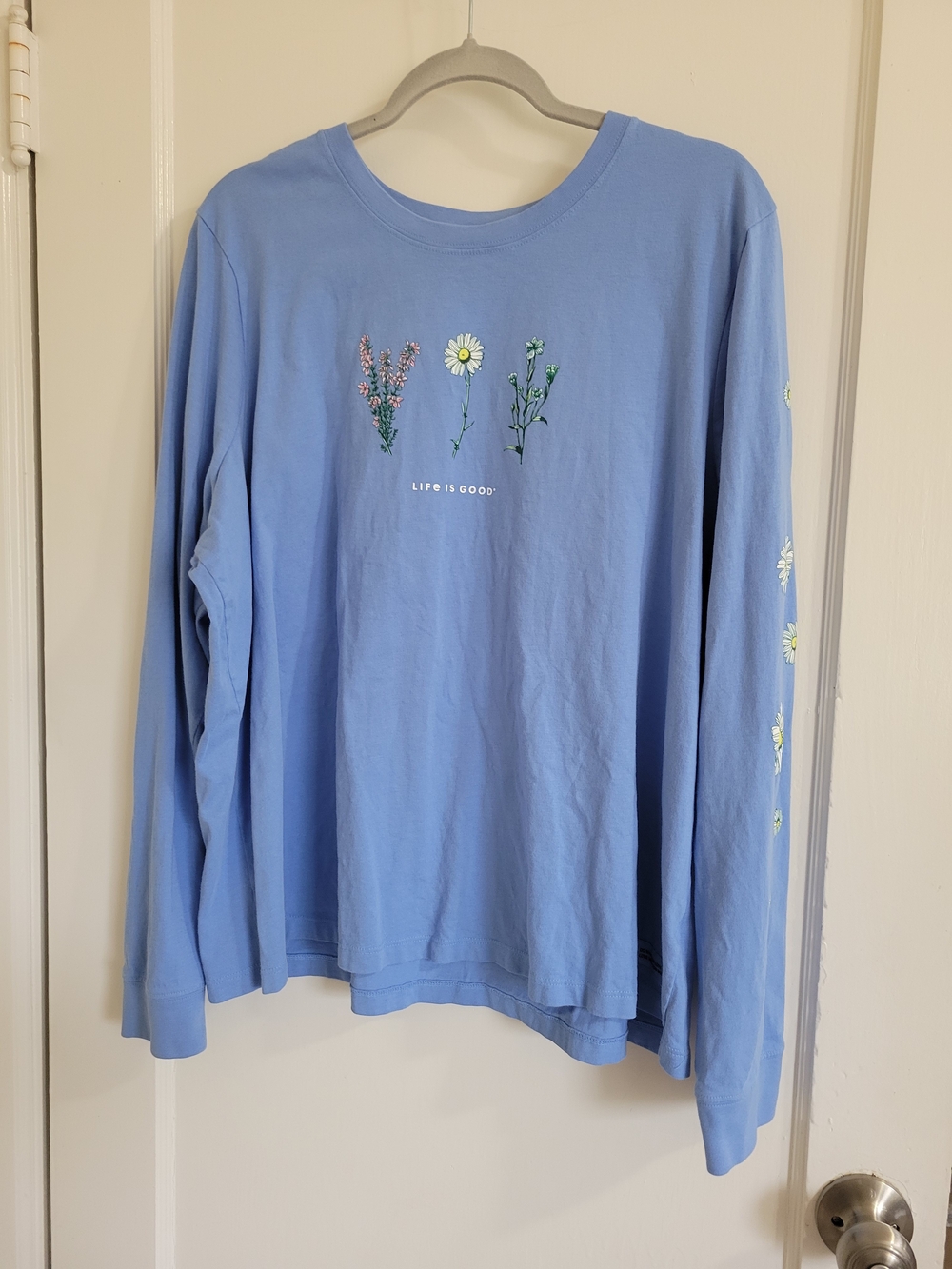 Life is Good Women's Detailed Wildflowers Long Sleeve Crusher Tee